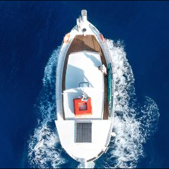 Discover Dia Island by Boat: A Journey Beyond the Coast 
