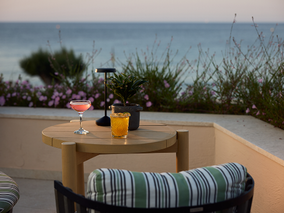 Bars for Every Mood: From Sunlight to Starlight 